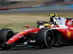 Hamilton é o mais rápido na sessão de treinos livres de Silverstone