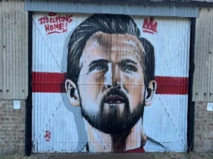 Mural de Kane e Bellingham celebrando a campanha da Copa do Mundo
