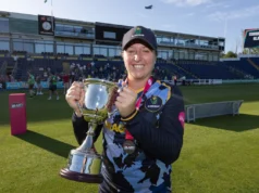Um orgulhoso capitão Parfitt após a vitória do Glamorgan T20