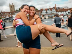 Na foto: Henley Royal Regatta em andamento