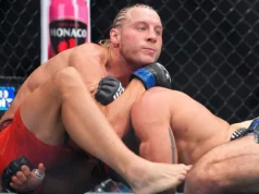 Pimblett conquistou o título no UFC 329 com uma paralisação de 52 segundos