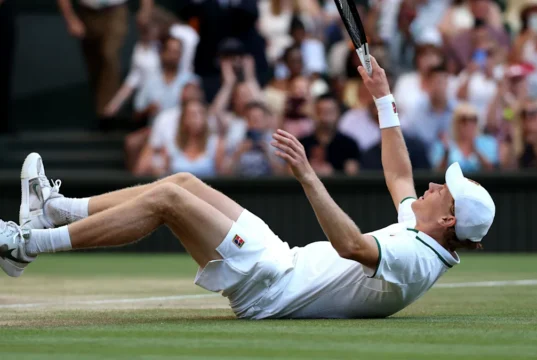 Ciner segura Zverev para defender o título de Wimbledon