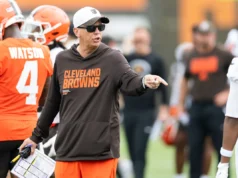 Browns HC Todd Monken reage ao novo recruta de Baltimore com humor