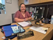 New Torrington AD Sara Brewer espera construir o espírito escolar em torno do atletismo dos Raiders