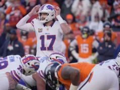 Bill QB Josh Allen foi classificado como o melhor quarterback da NFL por treinadores, GMs e olheiros