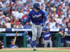 Muncie, home run enquanto os Dodgers alcançam a vitória sobre Phillies