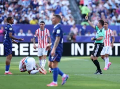 Uma rara classificação ‘1’ do L’Équipe pelas mãos dos árbitros França-Paraguai