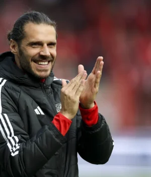 https2F2Fmedia.zenfs_.com2Fen2Fget_german_football_news_articles_1282F2fcfb0328eba4e31d92c4c029.webp