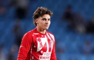 Julian Alvarez foi aconselhado a pedir desculpas ao Atlético de Madrid