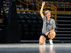 Basquete feminino de Iowa oferece o atacante Caribe Morris de 4 estrelas em 2029