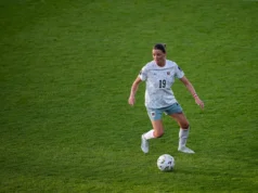 ÖFB Bundesliga Feminina: FK Austria Wien contrata a lenda Verena Hansch do West Ham, da WSL