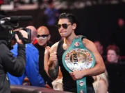Ryan Garcia faz aparição no WWE Raw para ajudar a eliminar a sensação viral Danhausen