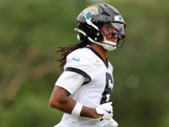 Antonio Johnson, do Jaguars, foi eleito o melhor segurança por executivos e treinadores