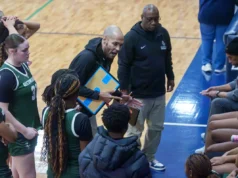 Ex-aluna de Peoria High assume o comando do programa de basquete feminino