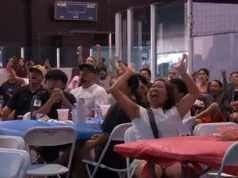 Torcedores comemoram em Fresno enquanto os EUA avançam para as oitavas de final da Copa do Mundo