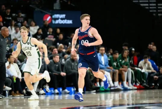 Sean Pedula lidera os Clippers na vitória na prorrogação da liga de verão sobre os Timberwolves