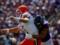 Os Vikings optaram por contratar um linebacker veterano antes do campo de treinamento