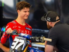 Sacha Coenen vence Southwick 250 motos, Cole Davies leva placa vermelha
