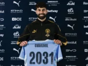 Josko Gvardiol assina novo contrato com o Manchester City