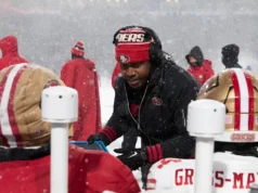 O técnico dos linebackers do 49ers, KJ Wright, pretende se tornar um coordenador defensivo