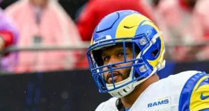 Sean McVay: O treinamento de Aaron Donald está indo bem, mas nenhuma decisão iminente