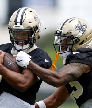 https2F2Fmedia.zenfs_.com2Fen2Fprofootballtalk.nbcsports.com2Ff7a321458d0e4493f7980abf481acff4.webp