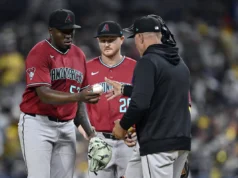 O jogo desleixado condenou o esforço, já que os Padres venceram a brincadeira por 10-4