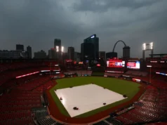 Bravo bate-papo e discussão sobre atraso de chuva no Cardinals