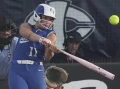 O softball da Van Meter State obteve uma vitória marcante sobre Albia na estreia
