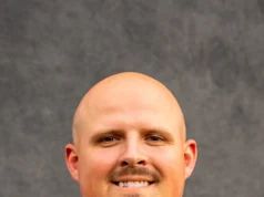 A Malone University contratou Jake Shoup como técnico-chefe de basquete feminino