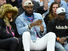 LeBron James aceita arremesso do 76ers de Bryce Harper