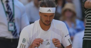 Por que Alexander Zverev tomou uma injeção na final de Wimbledon?