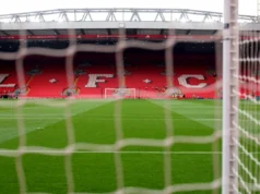 FSG, proprietário do Liverpool, negocia para vender participação minoritária ao ex-coproprietário do QPR, Amit Bhatia