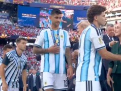 Christian Romero ignora aperto de mão de Trump na entrega de medalhas na final da Copa do Mundo