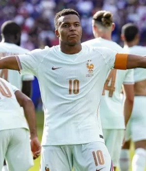 https2F2Fmedia.zenfs_.com2Fen2Fthe_sporting_news_articles_5842Ff37dfdd0ef5f8adcbee583416458d529.webp