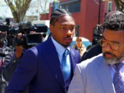 Stefon Diggs acusa Cardi B de tentar avisá-la