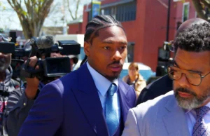 Stefon Diggs acusa Cardi B de tentar avisá-la