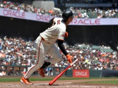 O apanhador do Giants, Daniel Susac, faz o primeiro home run da carreira em uma vitória decisiva