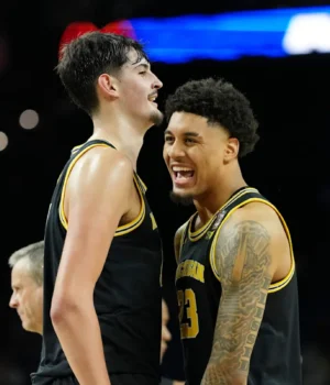 https2F2Fmedia.zenfs_.com2Fen2Fwarriors_wire_usa_today_sports_articles_7592Fe060d1531b0a0b1c055.webp