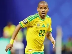 O meio-campista sul-africano da Copa do Mundo Jayden Adams morreu aos 25 anos