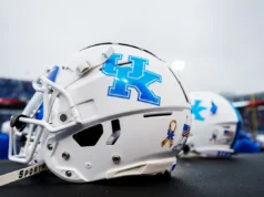 Conheça a escalação de futebol do Kentucky: No. 44 Justin Kattus