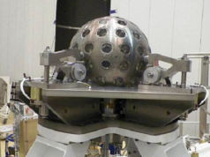 Uma bola de discoteca em órbita deu à teoria de Einstein o teste mais definitivo até agora