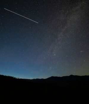 pexels-stardust-comet-night-sky.jpg