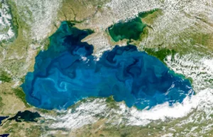 NASA captura o Mar Negro ficando turquesa brilhante visto do espaço