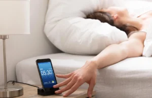Perder apenas 80 minutos de sono por noite pode fazer você ganhar peso