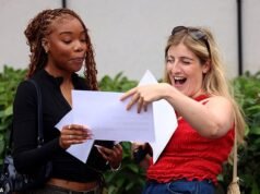 O melhor dia de resultados de nível A com notas máximas recordes e o maior número já admitido na universidade