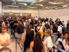 Novos controlos nas fronteiras da UE fazem com que os tempos de espera dupliquem nos principais aeroportos