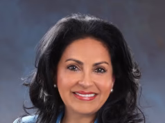 O escândalo da cidade do Texas fez com que a prefeita cabeluda se tornasse a primeira líder a ser repreendida por seu comportamento