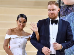 A escandalosa razão pela qual o relacionamento da AOC com a noiva Riley Roberts se tornou ‘muito, muito tóxico’ antes da separação … Fontes revelam por que o casal de 15 anos não se casou