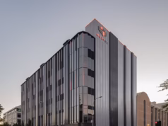 ‘Mordor’ de Melbourne: moradores colocam um data center gigante de IA em cima de casas em um subúrbio tranquilo